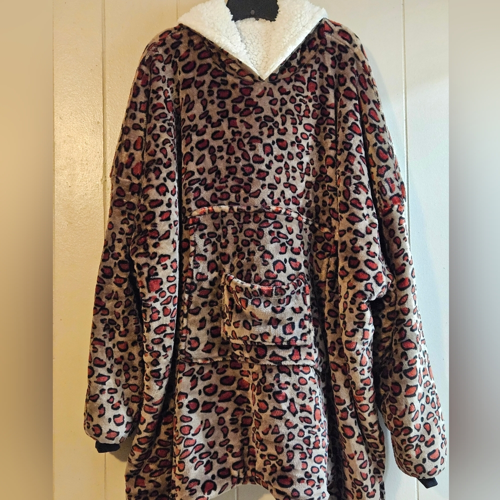 YesCool Leopard Print Blanket Hoodie - Size O/S